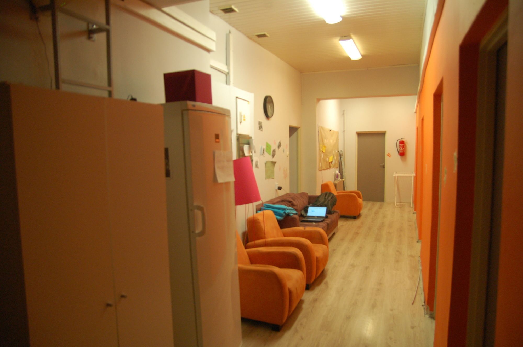 Hostel Family Erasmus Center Warschau Buitenkant foto